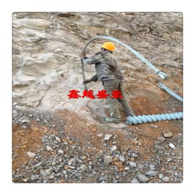 阿勒泰邊坡防護網施工案例